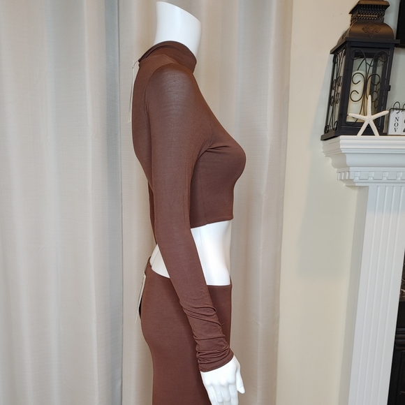 NAKED WARDROBE "DOWN MY NECK CROP TOP, CHOCOLATE L - Picture 7 of 11